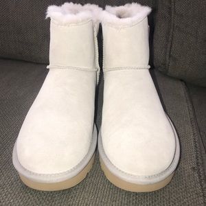 BRAND NEW MINI BAILEY UGG BOOTS